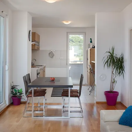 Mauro Apartment *